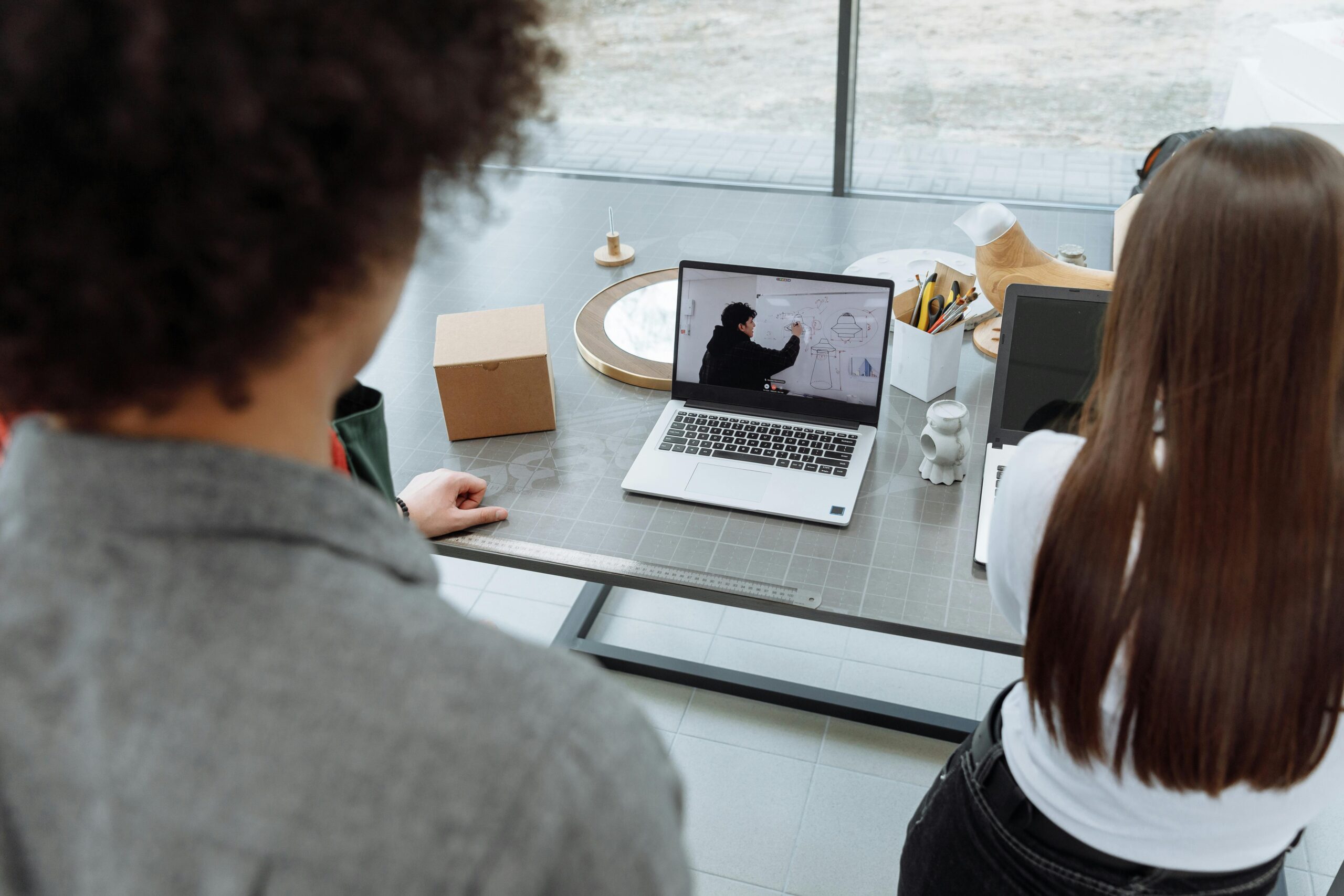 Mettre en place un programme d&rsquo;intégration hybride